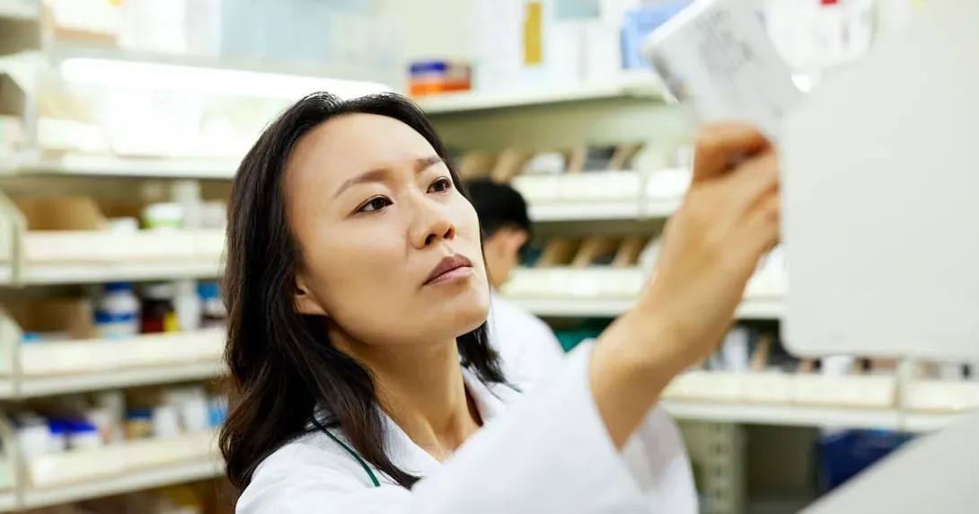 Pharmacist fills prescriptions