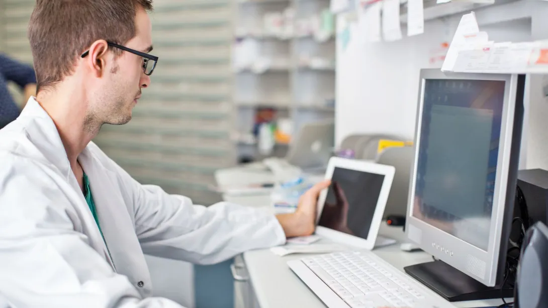 Physician using clinical decision support