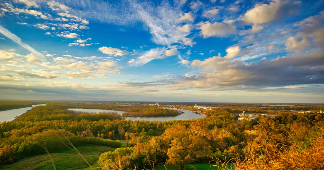distant view of Vicksburg, MS 