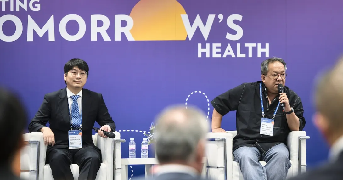 Heads of Kakao Healthcare and NAVER Healthcare Lab at HIMSS24 APAC