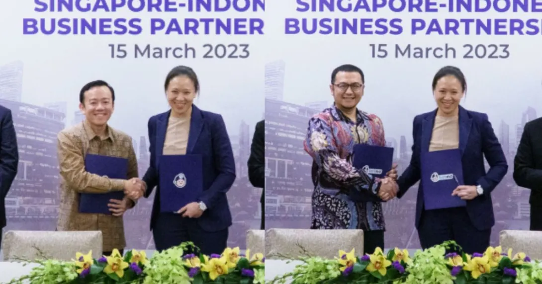 [Left] Ryanto Marino Tedjomulja, CIO, Siloam and [Right] Dr Seno Purnomo, Chief of Data and Information System, IDI with Dorothea Koh, CEO and co-founder, Bot MD, at a MOU Signing Ceremony in Singapore