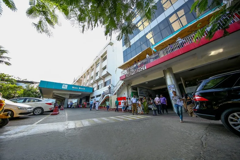 Entrance of Apollo Hospitals Greams Road in Chennai